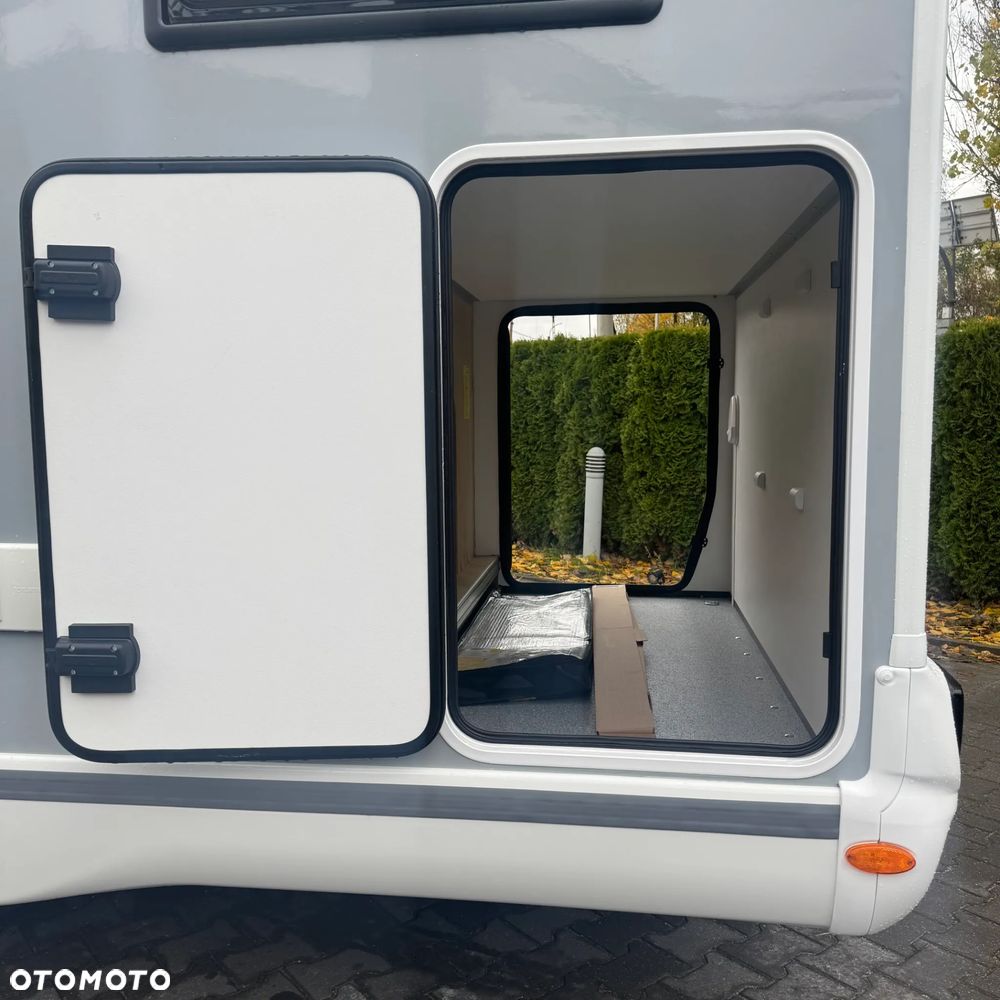 Ford Chausson 797 Titanium Ultimate - 7