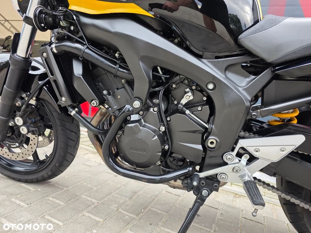 Yamaha FZ6 - 12