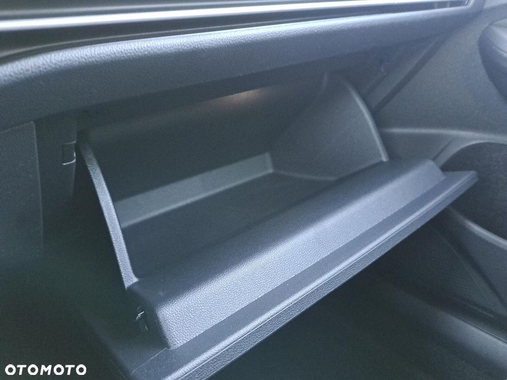 Volkswagen Golf Variant - 38