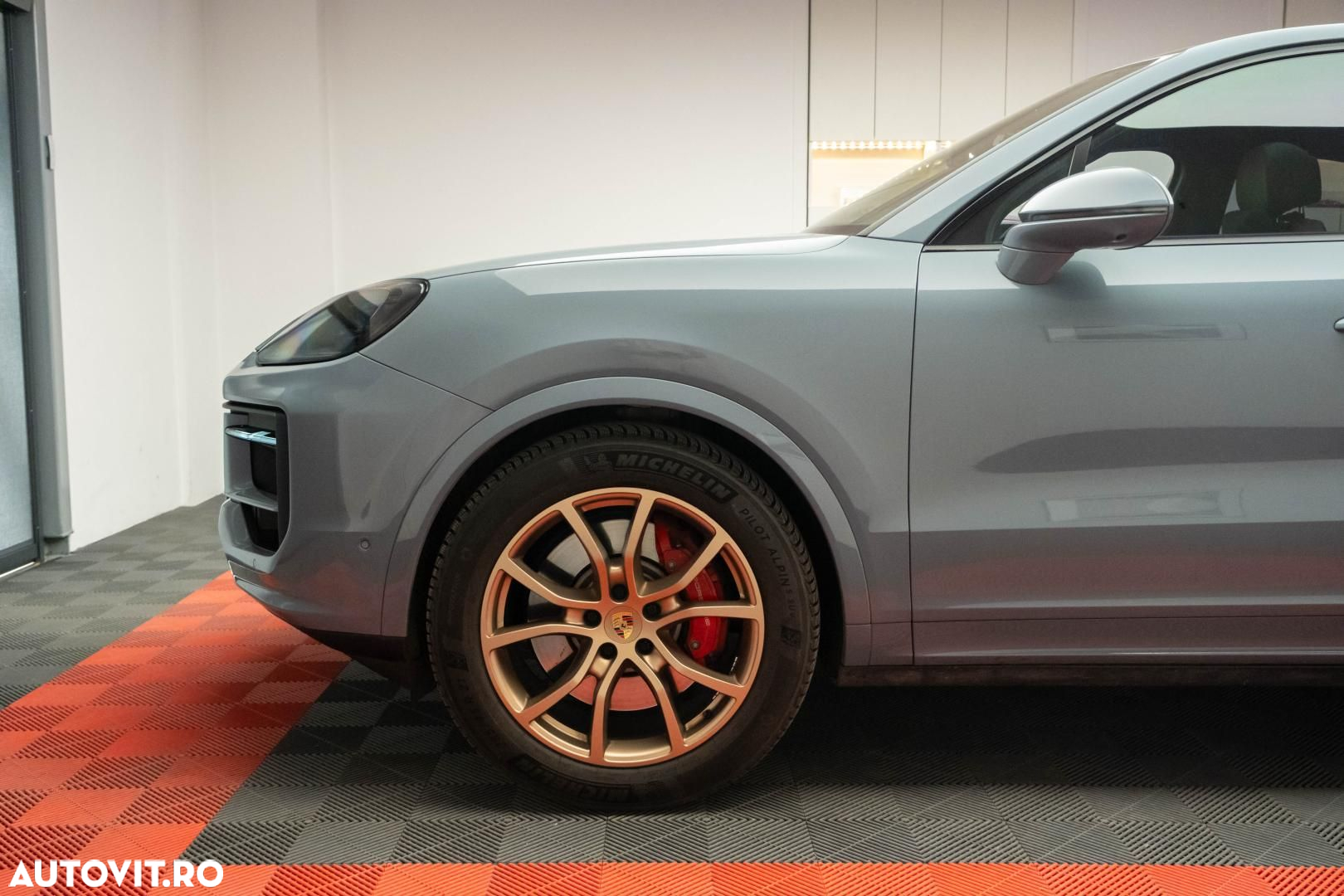 Porsche Cayenne Coupe - 12