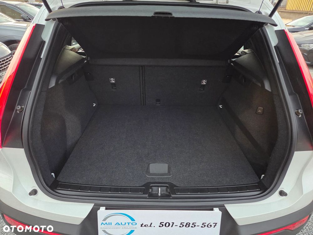 Volvo XC 40 D3 SCR Momentum - 11