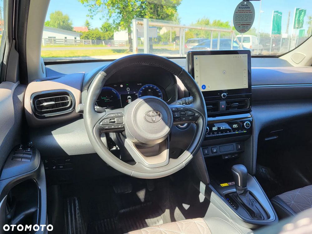 Toyota Yaris Cross Hybrid 1.5 Executive AWD - 12