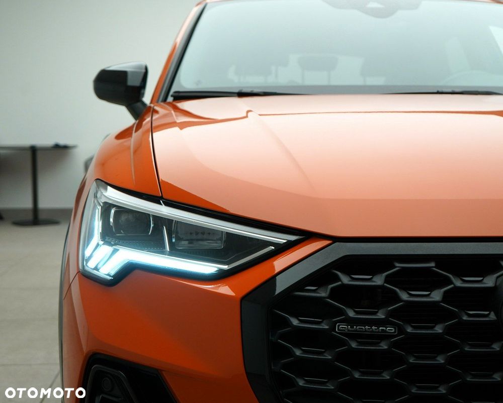 Audi Q3 Sportback - 12