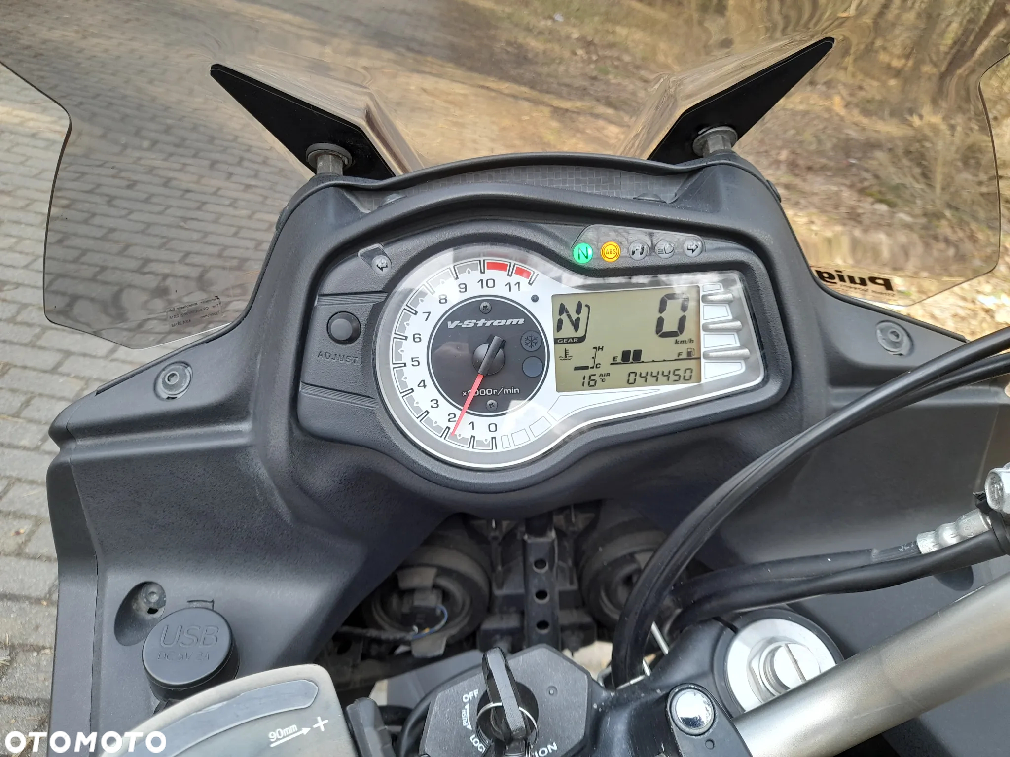 Suzuki DL - 16