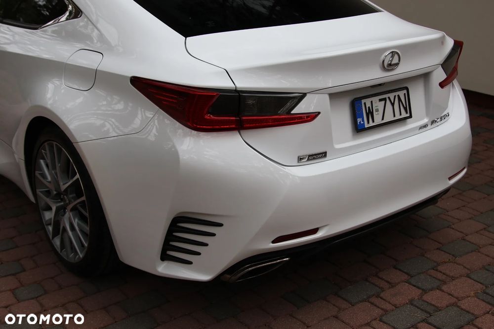 Lexus RC - 9