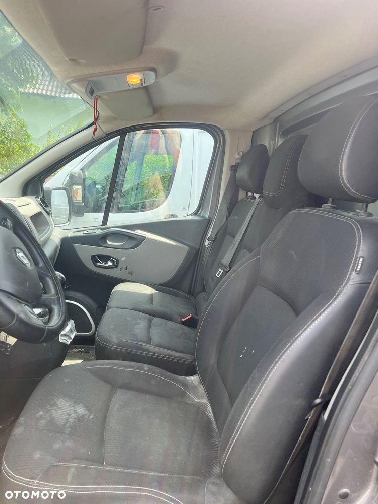 Renault Trafic - 2