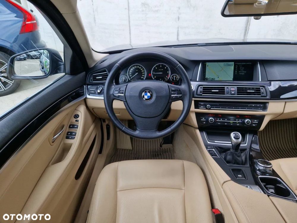 BMW Seria 5 520d - 20