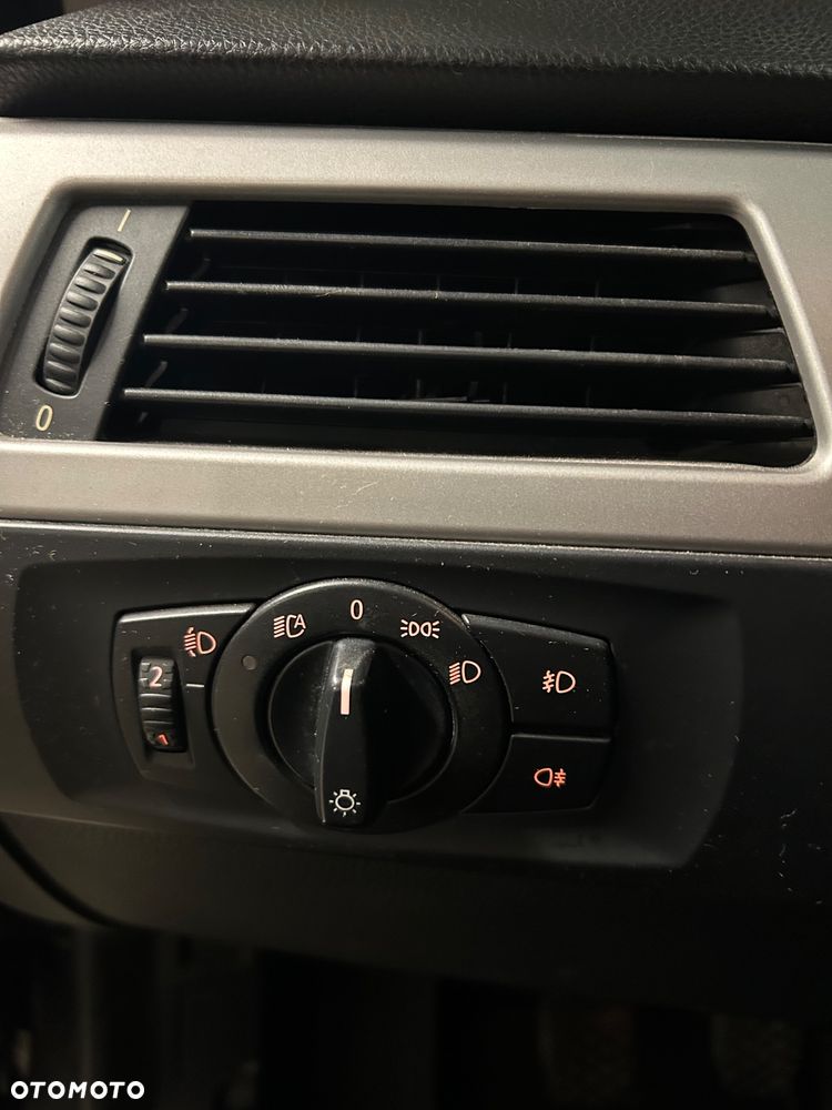 BMW Seria 3 320d - 12