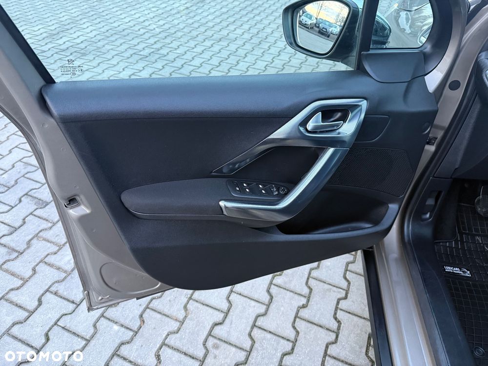 Peugeot 2008 120 VTI Allure - 20