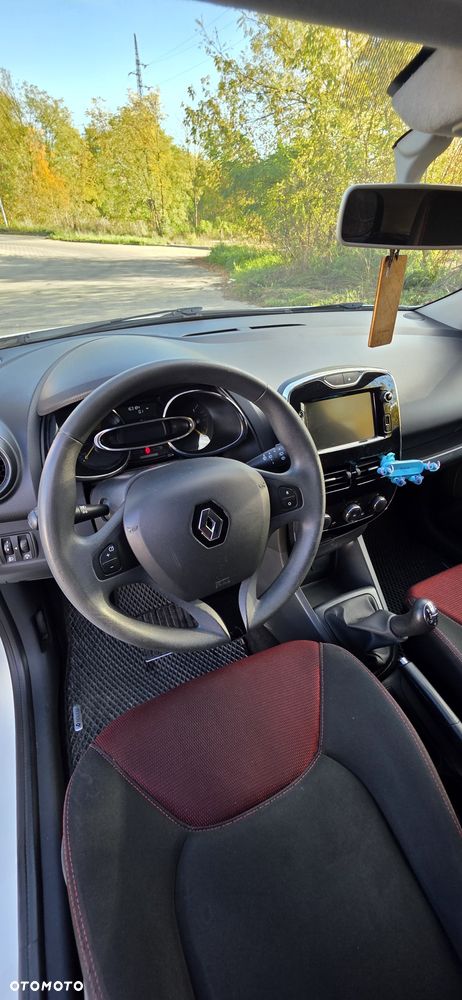 Renault Clio - 6