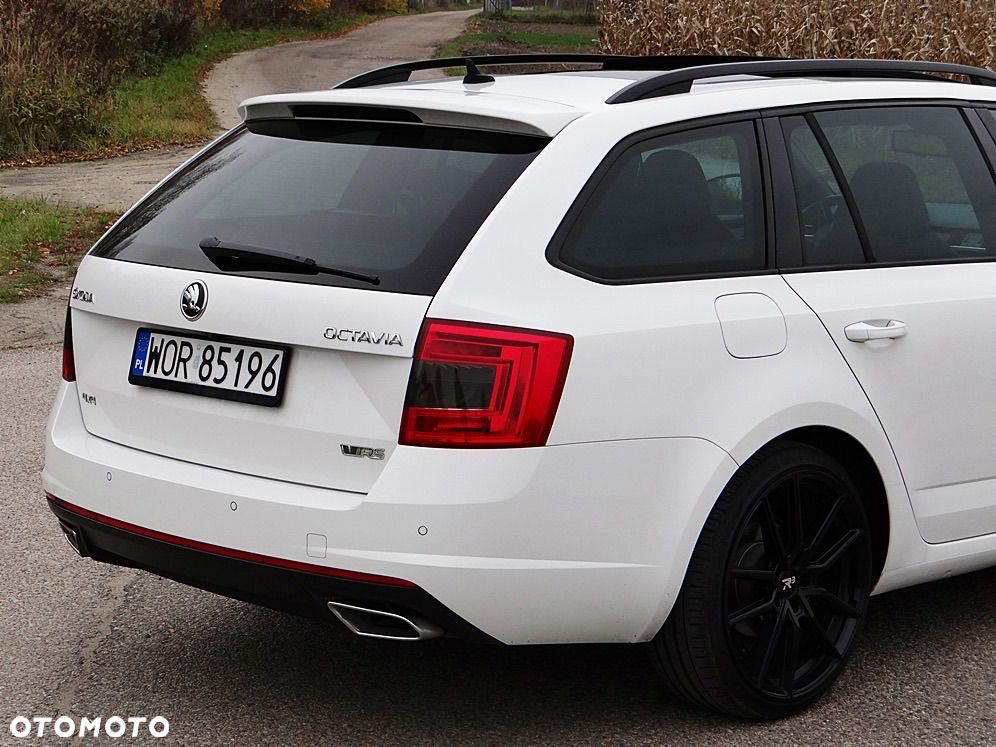 Skoda Octavia ver-2-0-tdi-4x4-rs-challenge-dsg - 13