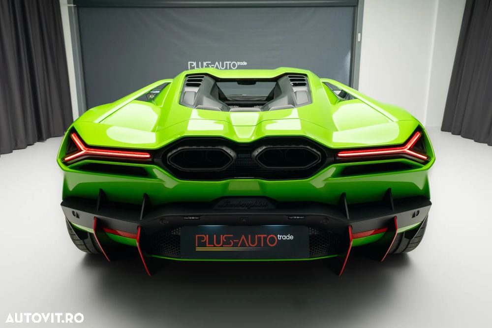 Lamborghini Revuelto - 8