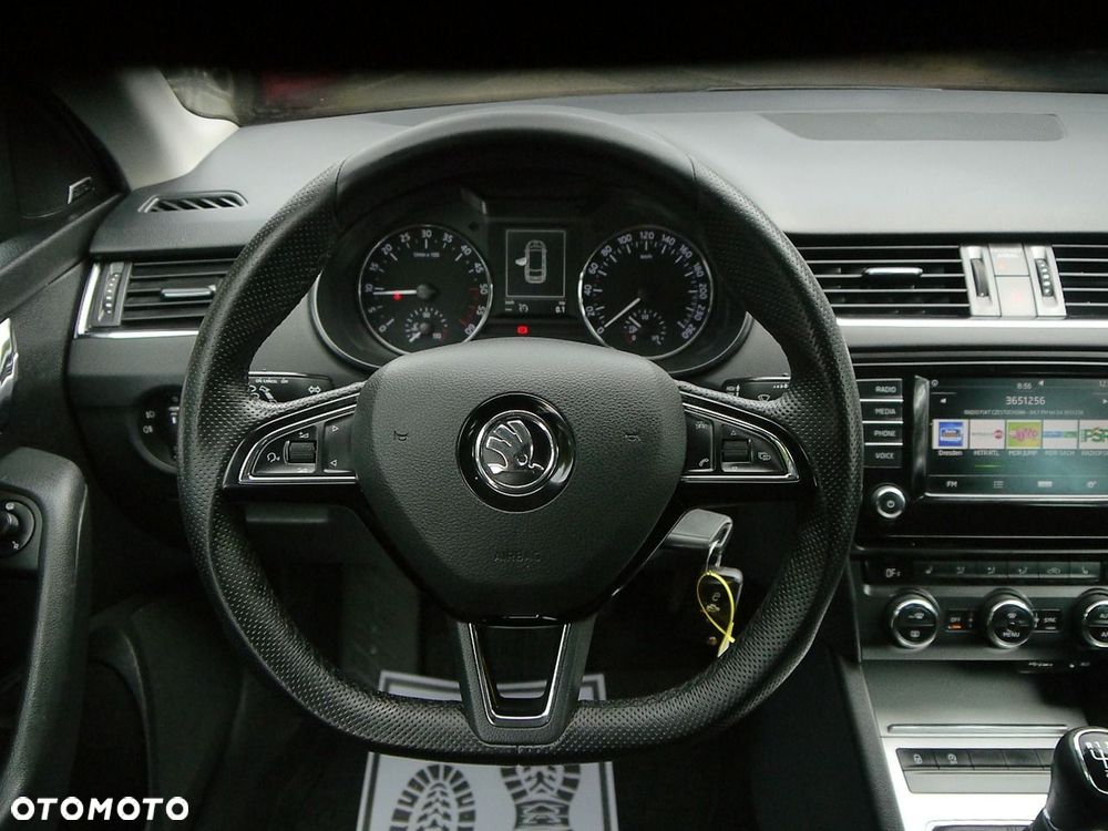 Skoda Octavia 2.0 TDI Sportline - 18