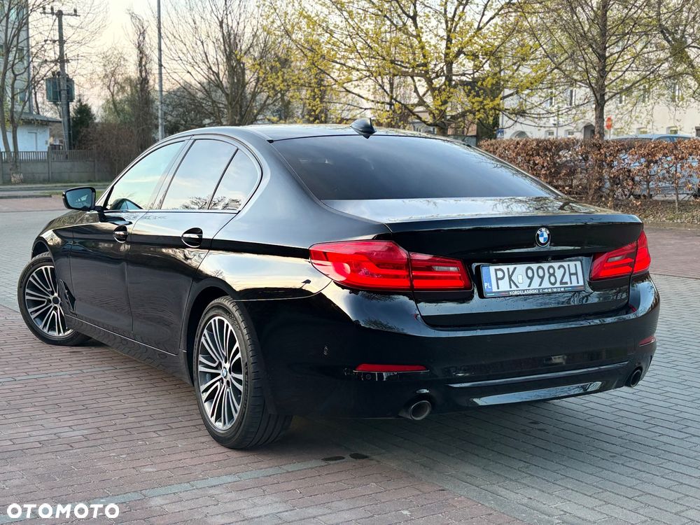 BMW Seria 5 520d Sport Line - 12