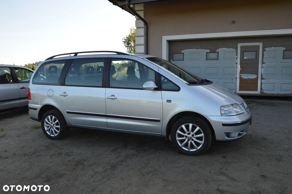 Volkswagen Sharan 2.0 TDI Sportline - 17