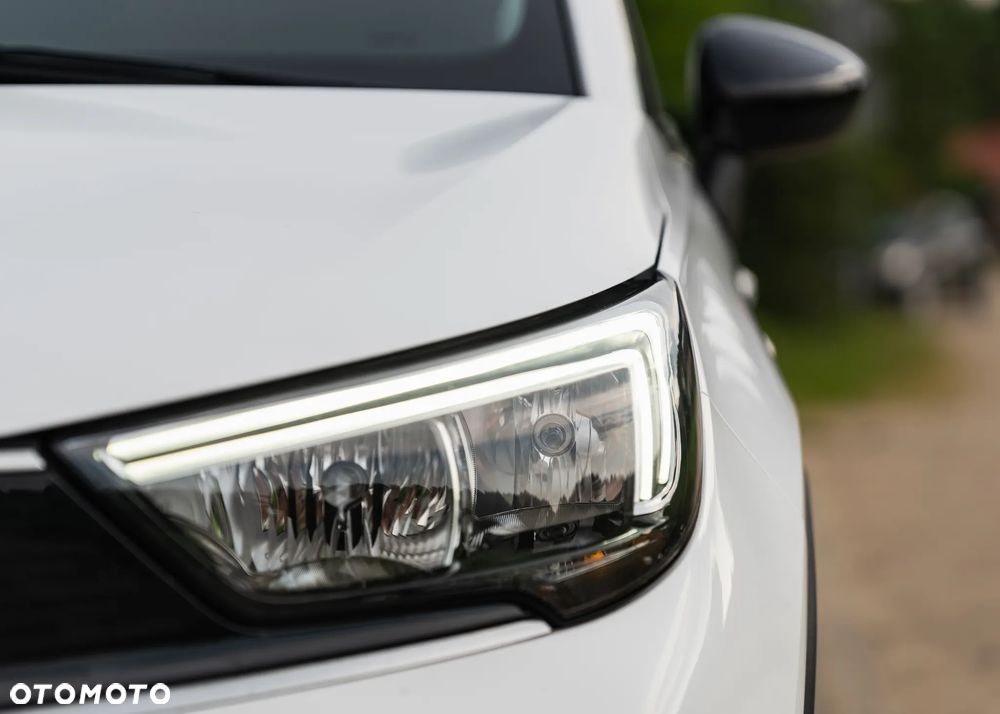 Opel Crossland X - 14