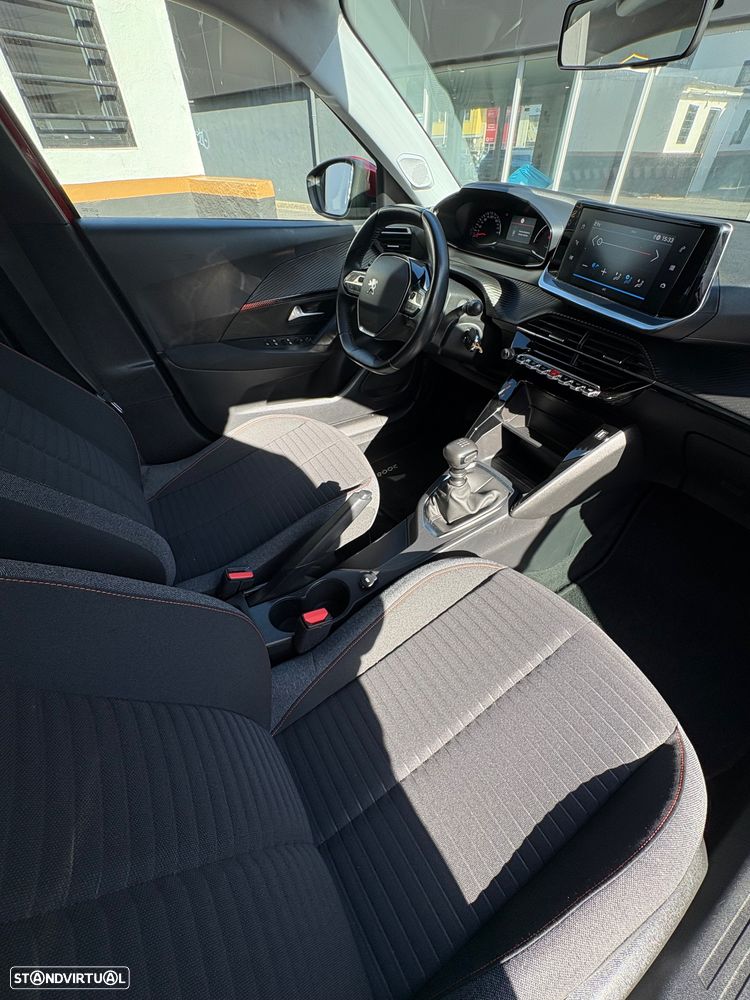 Peugeot 2008 - 11