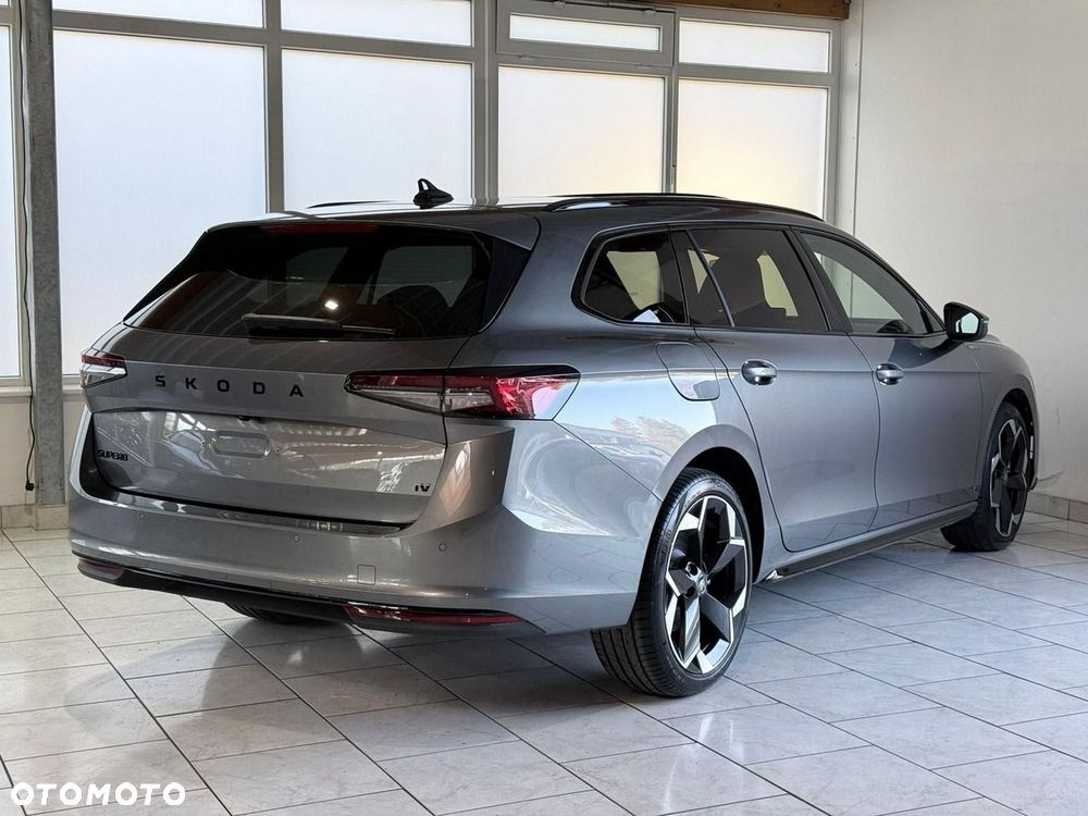 Skoda Superb 1.5 TSI iV DSG Sportline - 3