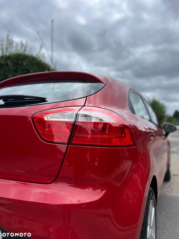 Kia Rio 1.4 Edition 7 - 14