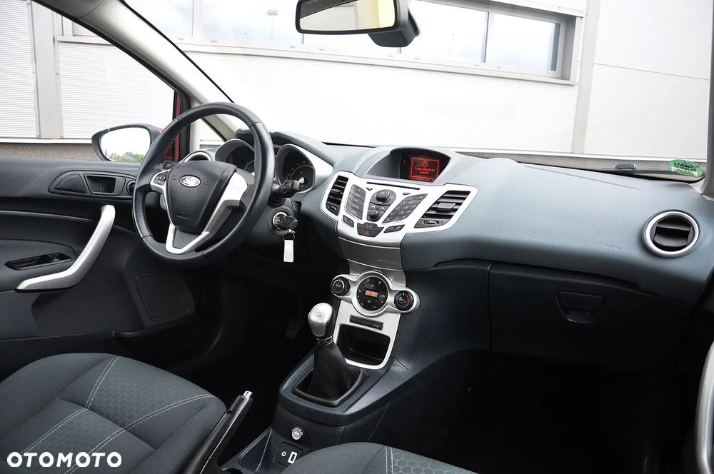 Ford Fiesta 1.6 Ti-VCT Titanium - 27