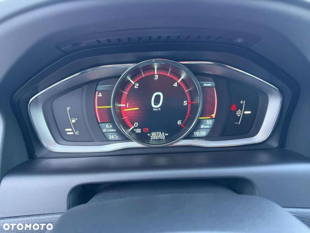 Volvo XC 60 D4 Momentum - 12