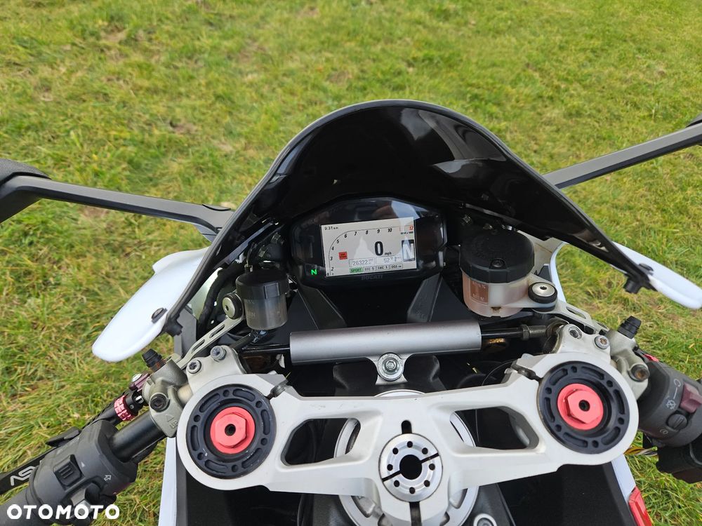 Ducati 1199 Panigale - 12