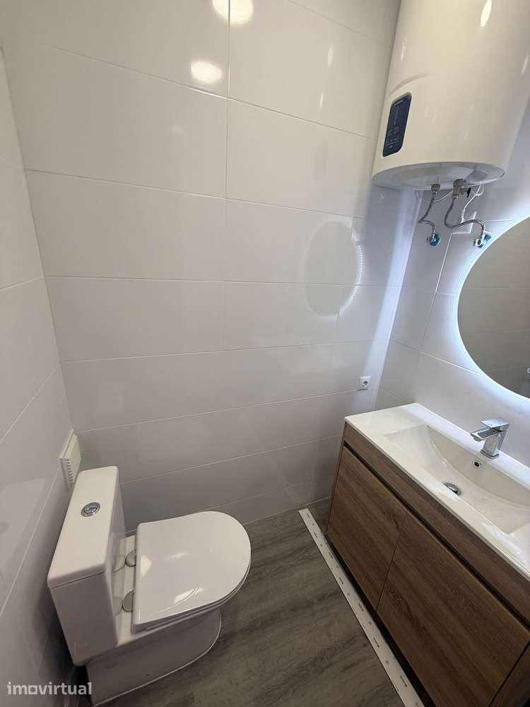 Apartamento T1 Remodelado - Grande imagem: 2/18