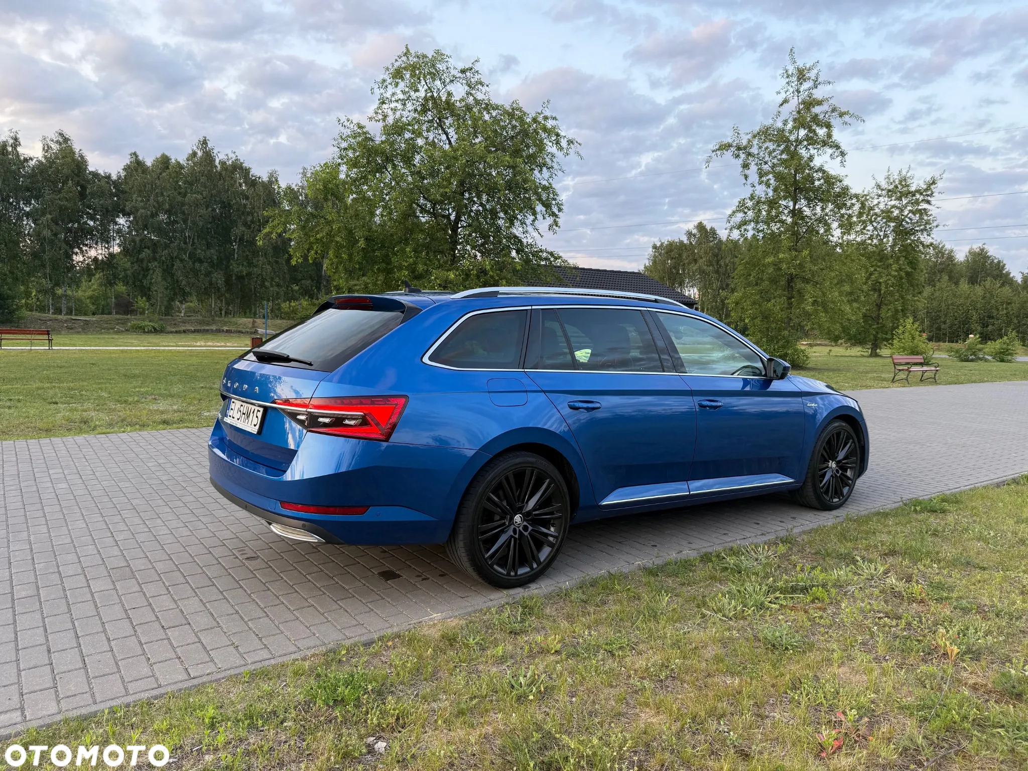 Skoda Superb 2.0 TDI SCR L&K DSG - 4
