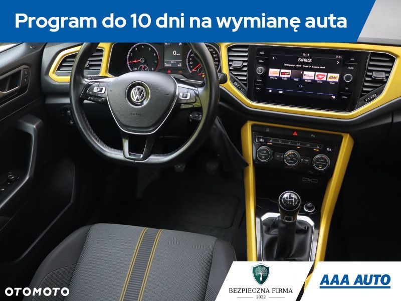 Volkswagen T-Roc - 8