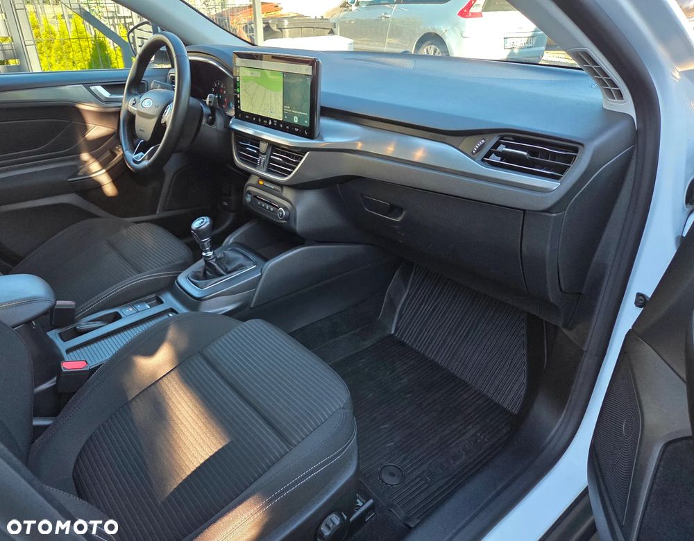 Ford Focus 1.0 EcoBoost Titanium Business - 19