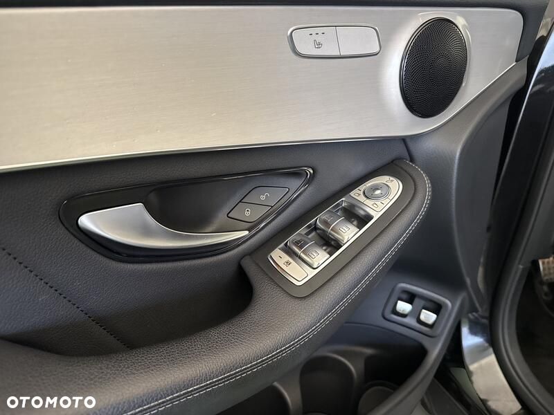 Mercedes-Benz GLC 300 e 4-Matic - 12