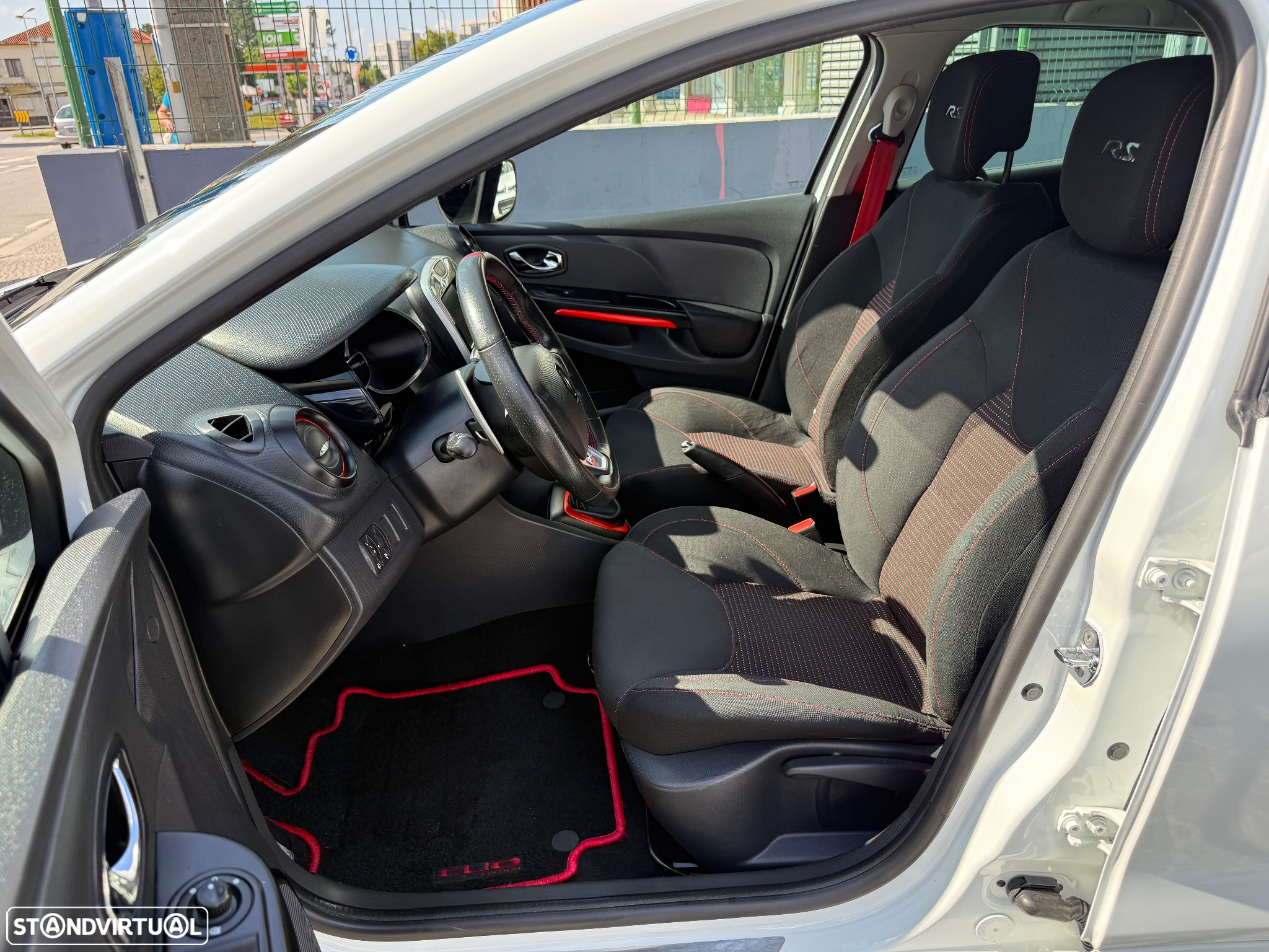 Renault Clio TCe 200 EDC Sport R.S. - 20