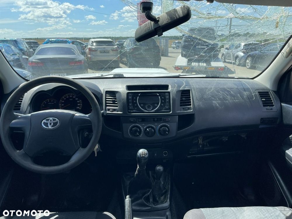 Toyota Hilux 4x4 Double Cab - 8