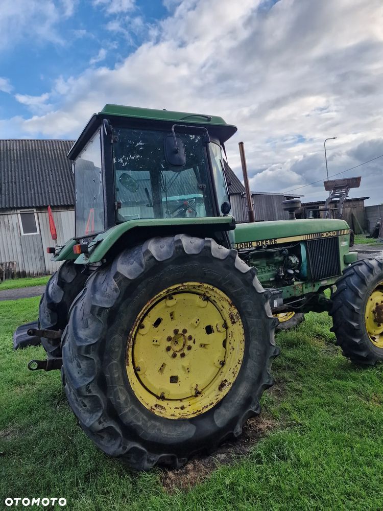 John Deere 3040 - 4