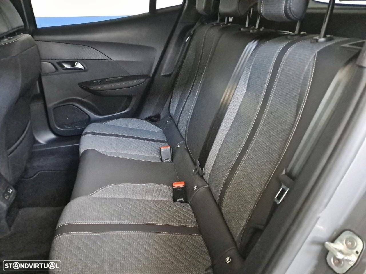 Peugeot 2008 1.2 Hybrid Allure e-DCS6 - 10