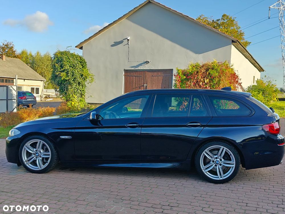 BMW Seria 5 525d xDrive - 13