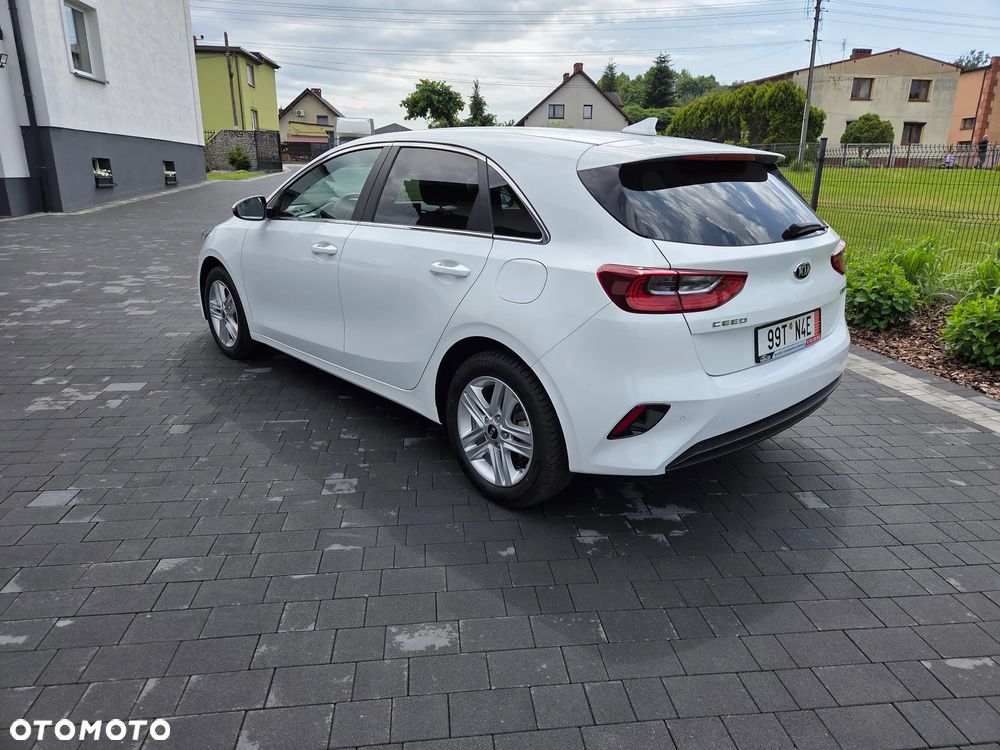Kia Ceed 1.6 CRDi Eco-Dynamics+ (48V Mild-Hybrid) DCT7 Platinum Edition - 7