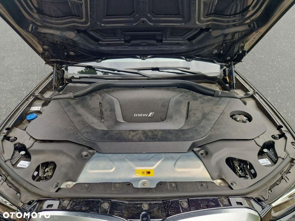 BMW iX3 - 27