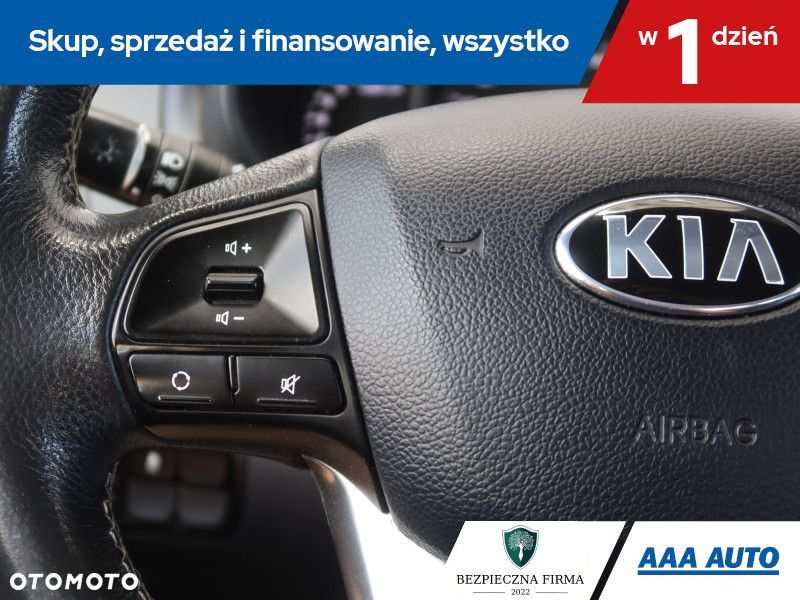 Kia Rio - 18