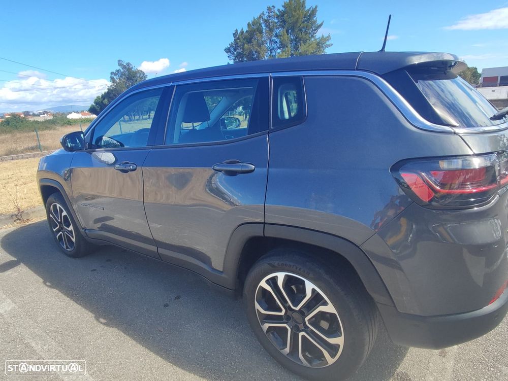 Jeep Compass - 10