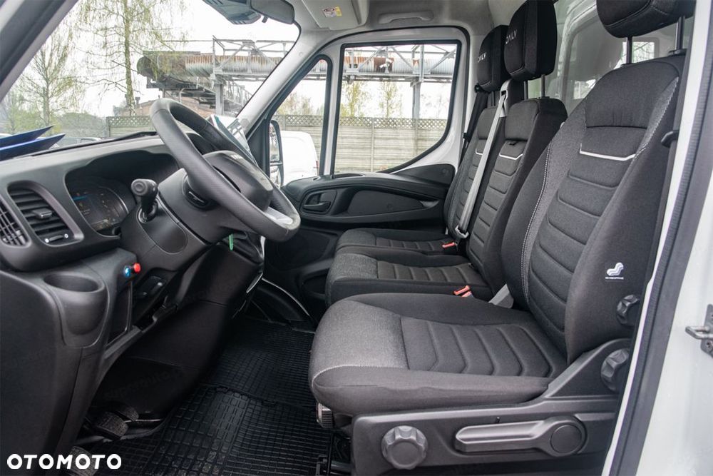 Iveco Daily 35S18 Kontener 8EP + Winda 3.0 180KM - 20