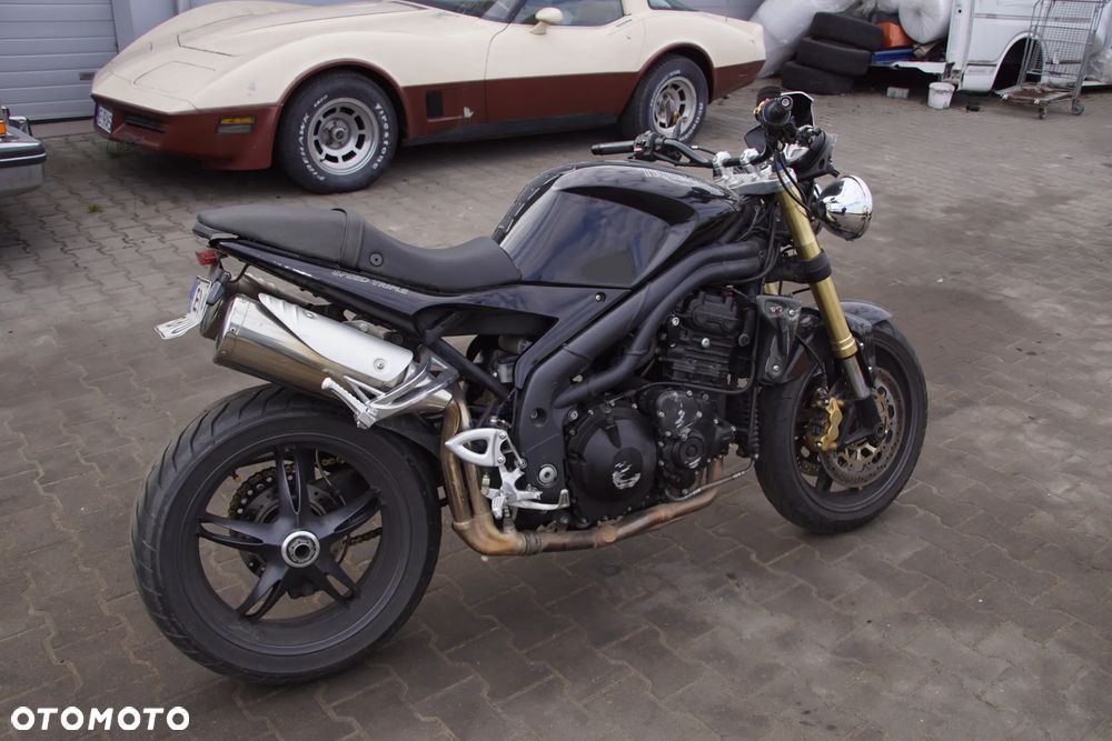 Motocykl na części - Triumph Speed Triple IV 1050 515NJ 131 KM 2005R Silnik Skrzynia Rama Lampa Siedzenie Gmol Przełącznik Manetka Laga Monowahacz Amortyzator Owiewka Osłona Sterownik Moduł Czujnik Licznik - 8