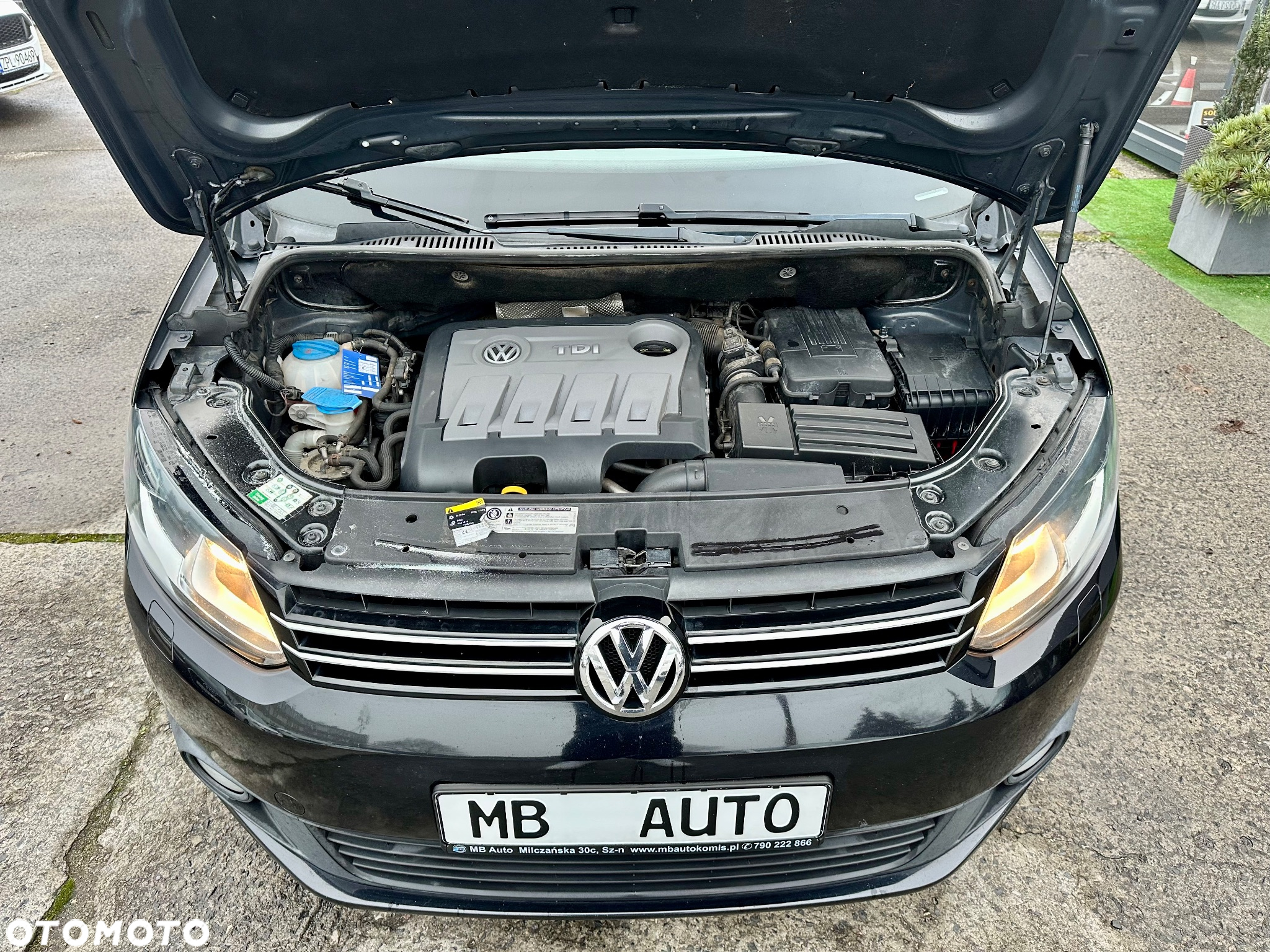 Volkswagen Touran 1.6 TDI DPF BlueMot Trendline - 28