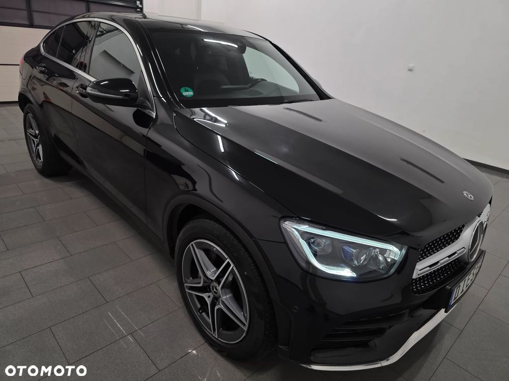 Mercedes-Benz GLC 300 d 4Matic 9G-TRONIC AMG Line Plus - 32