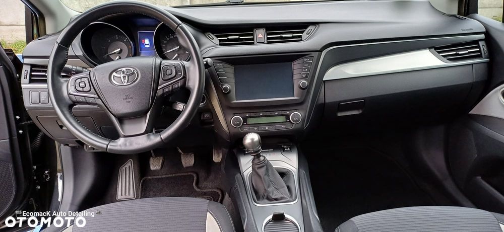 Toyota Avensis 2.0 D-4D Premium - 14