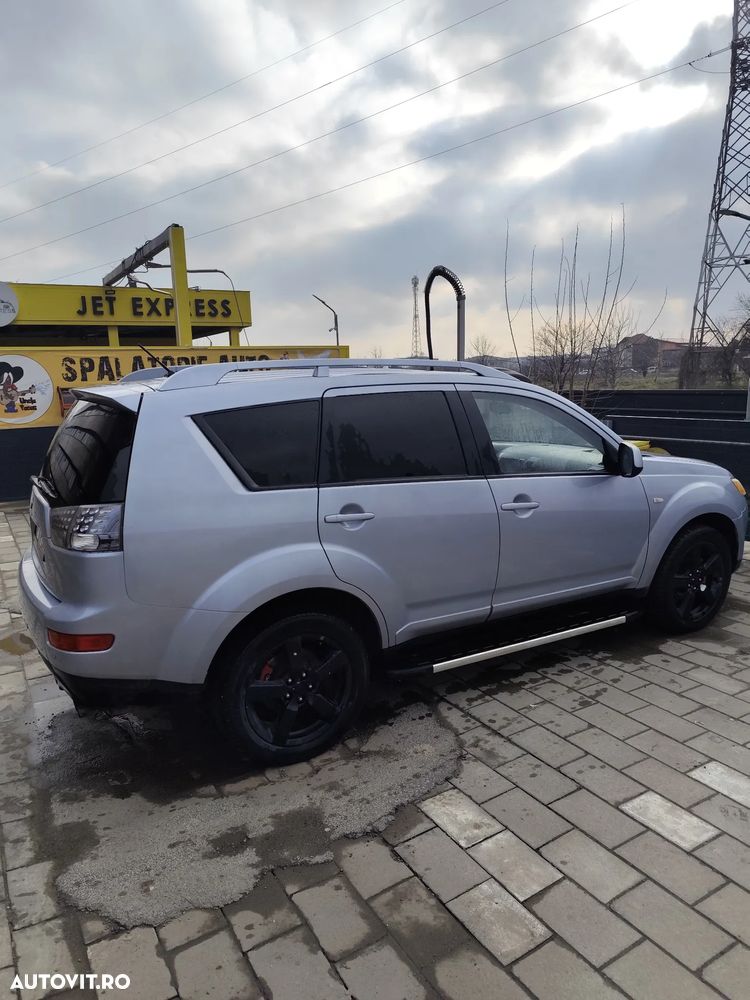 Mitsubishi Outlander 2.0 DI-D Instyle+ - 19