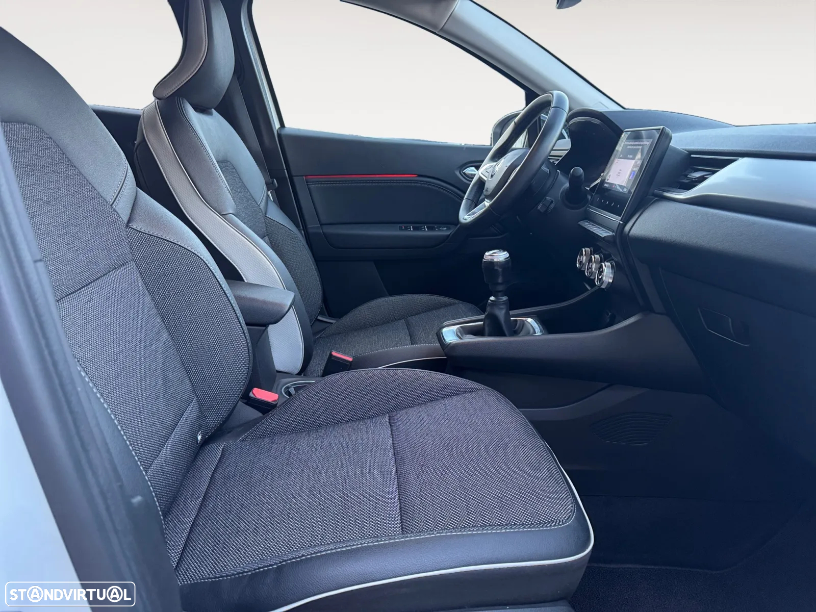 Renault Captur 1.0 TCe Techno Bi-Fuel - 14
