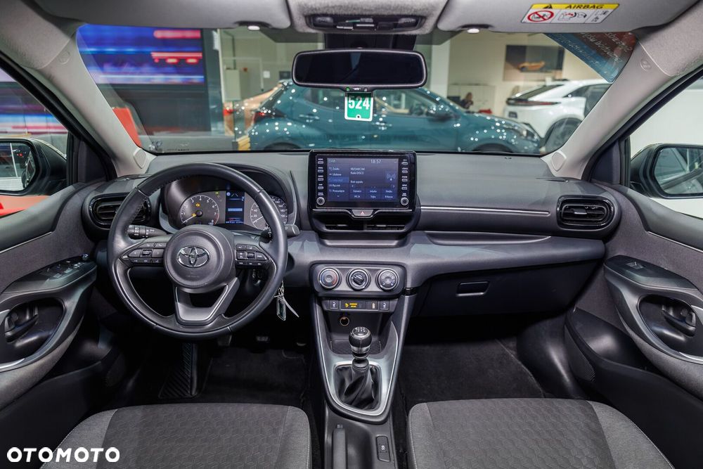 Toyota Yaris - 10