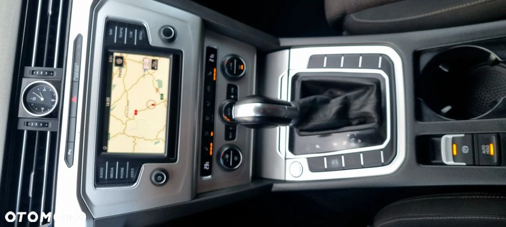 Volkswagen Passat 2.0 TDI BMT Comfortline DSG - 24