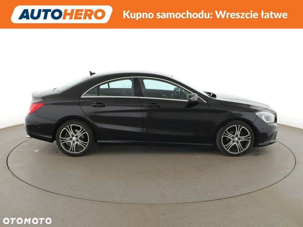 Mercedes-Benz CLA 180 Urban - 10